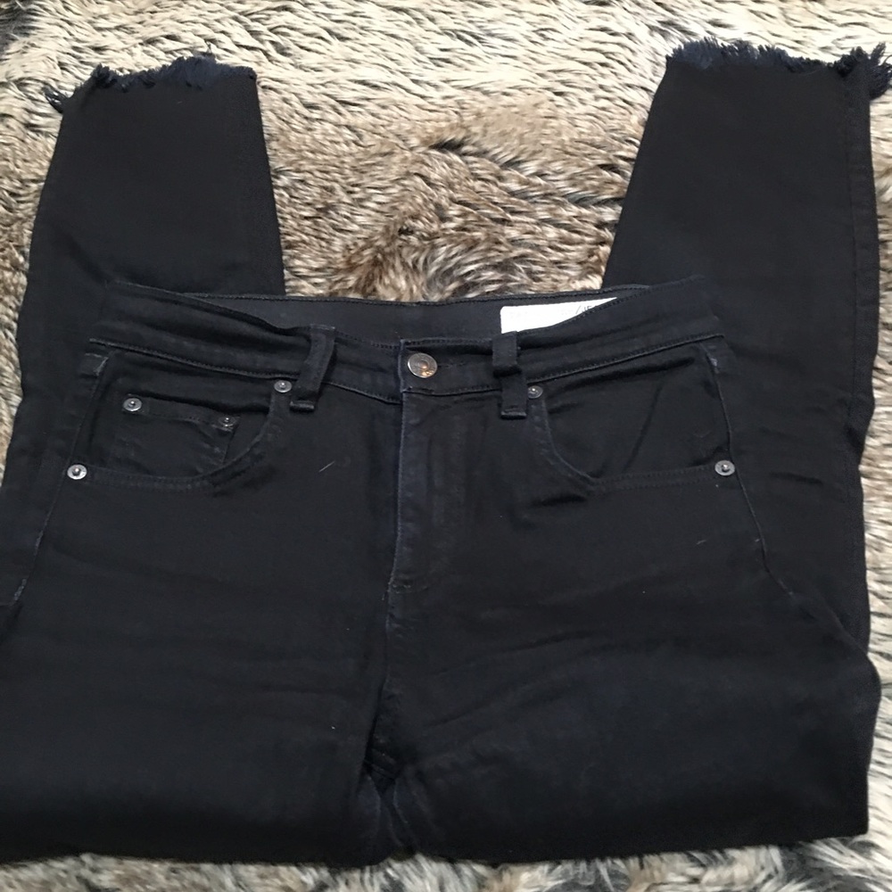 Rag & Bone Black Hampton Jean 10 Inch Capri Size 25